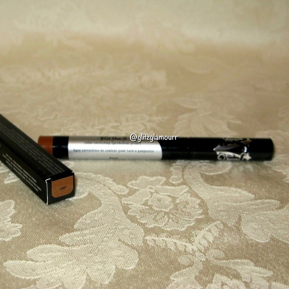 🔒Kat Von D Lock-It Color Correcting Eyeshadow Primer🔒 - Picture 3 of 3